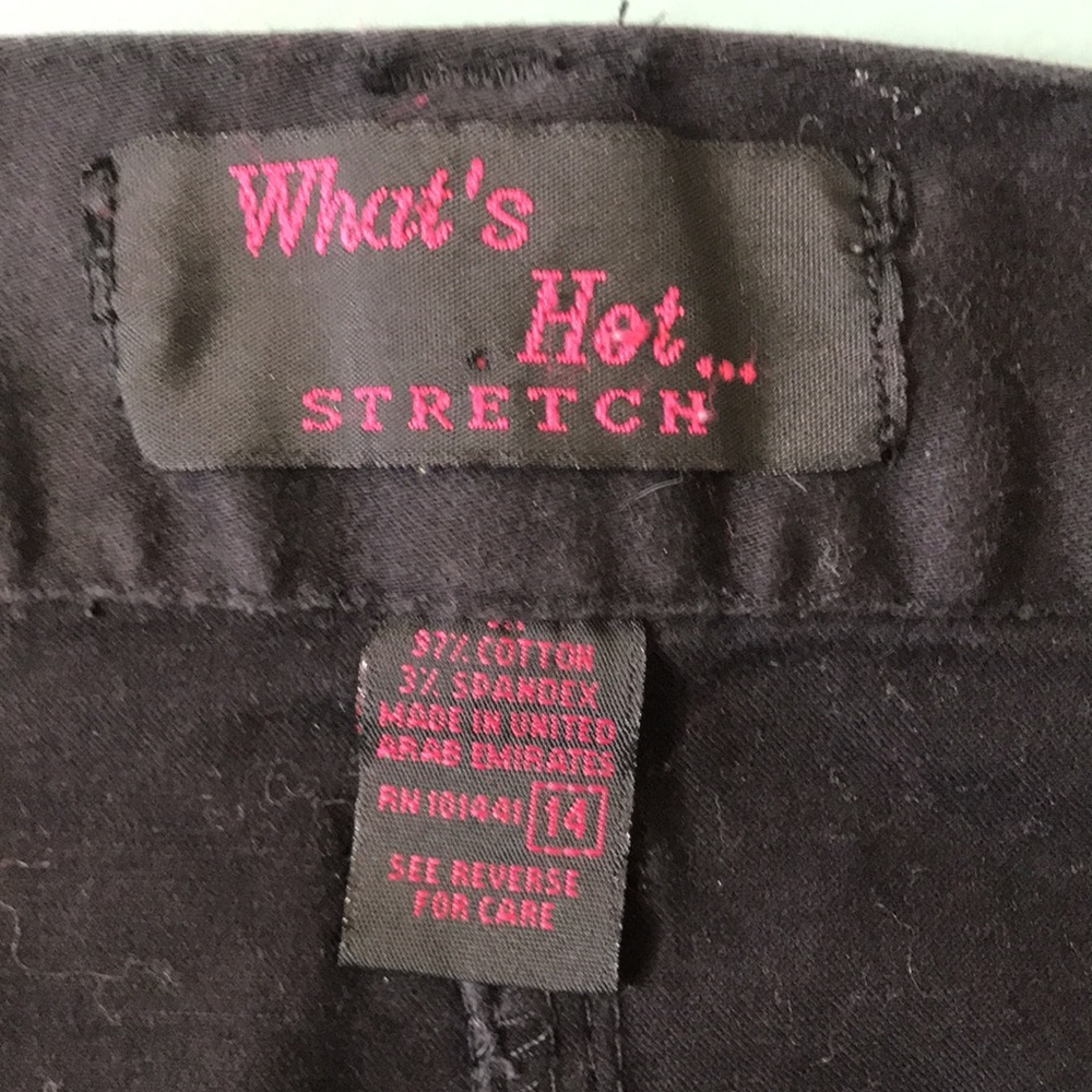 “WHATS HOT” size 14 black stretch pants4 pockets. About like KHAKI PANTS/BLACK!!